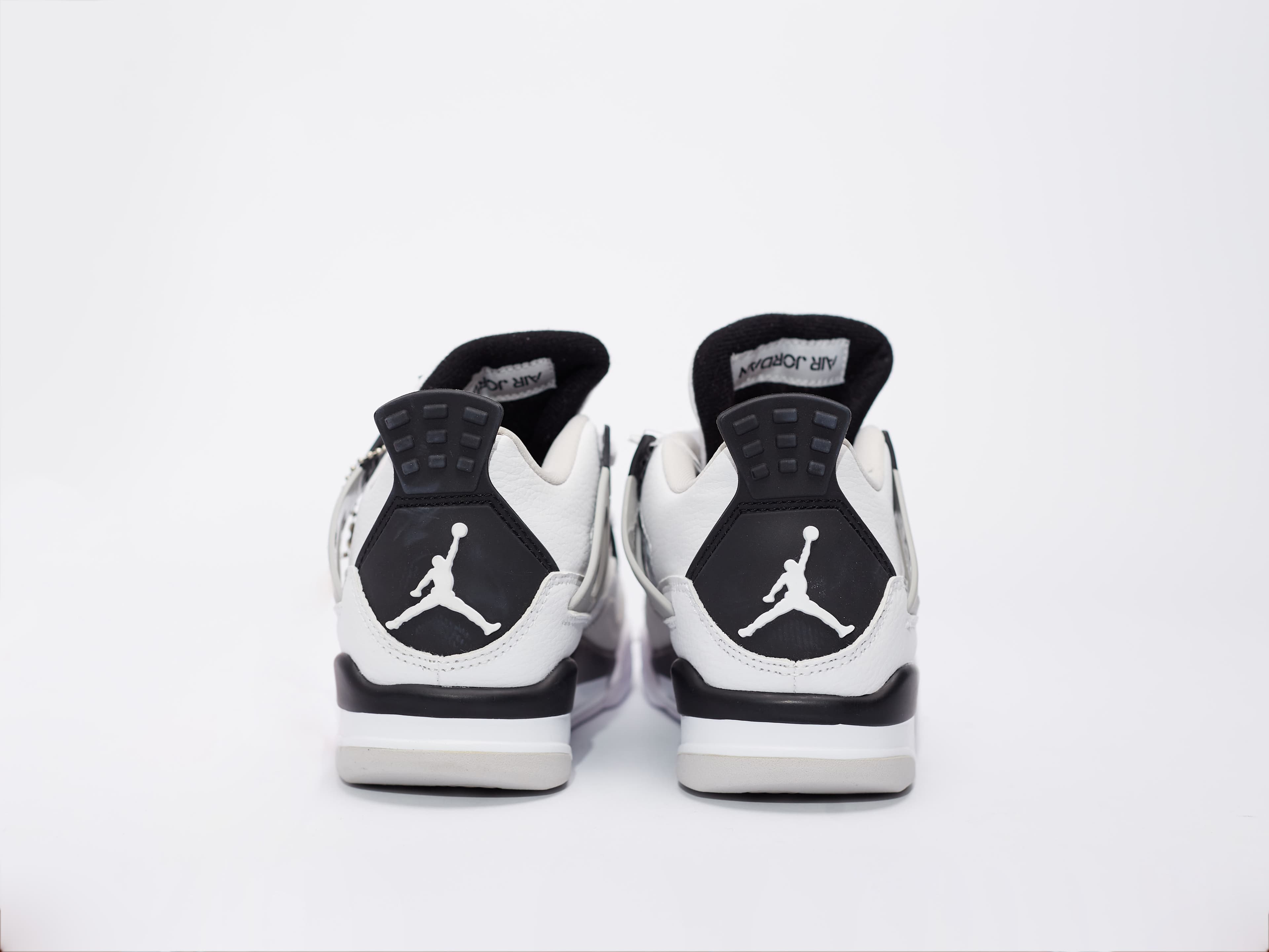 Air Jordan 4 Retro White Oreo alternate angle