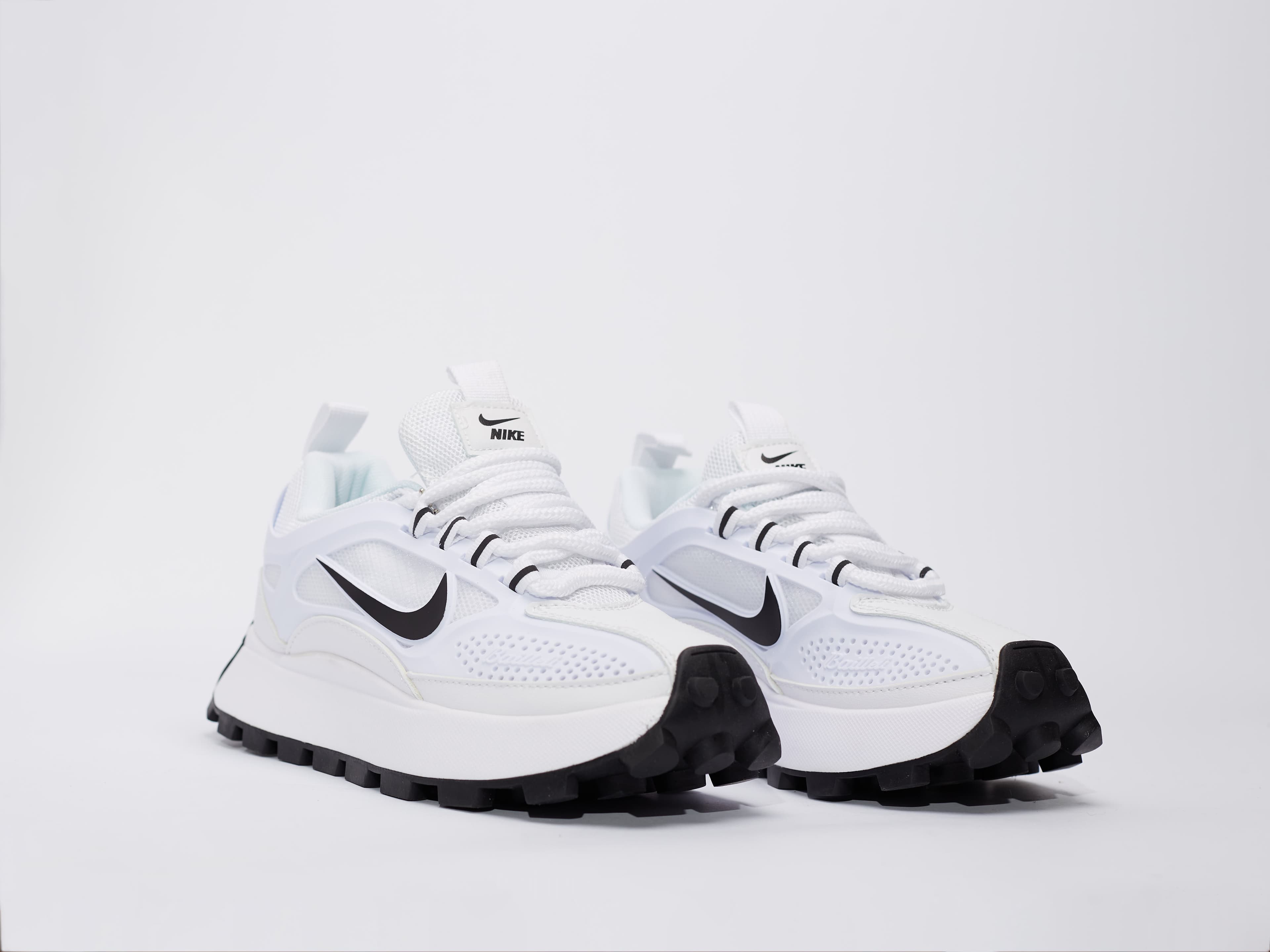 Nike Air Max DN8 Furiosa White Black angle 3